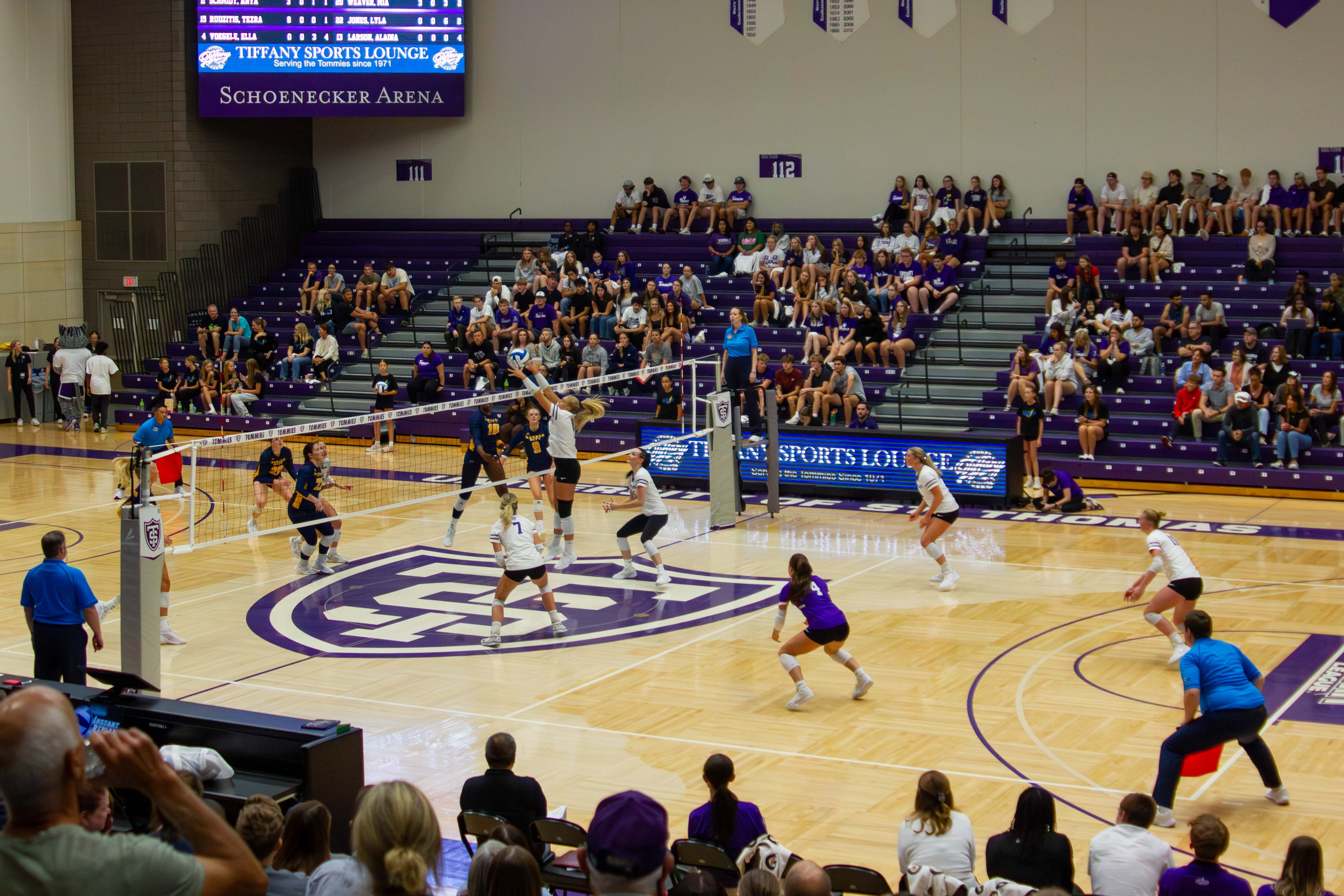 St. Thomas Volleyball vs. Kansas City - Photo 2